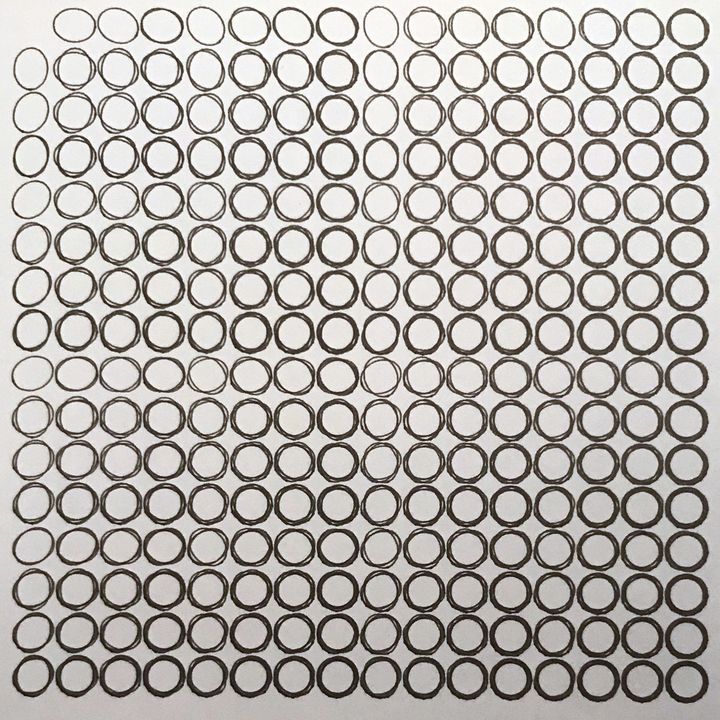 8 bits rotating ellipses, black on white, in sequence